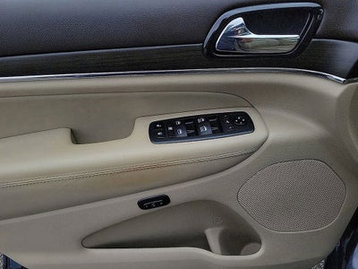 2019 Jeep Grand Cherokee Overland 4x2