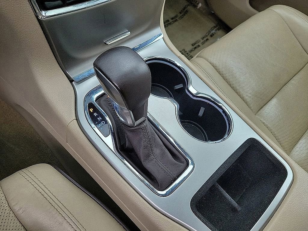 2019 Jeep Grand Cherokee Overland 4x2