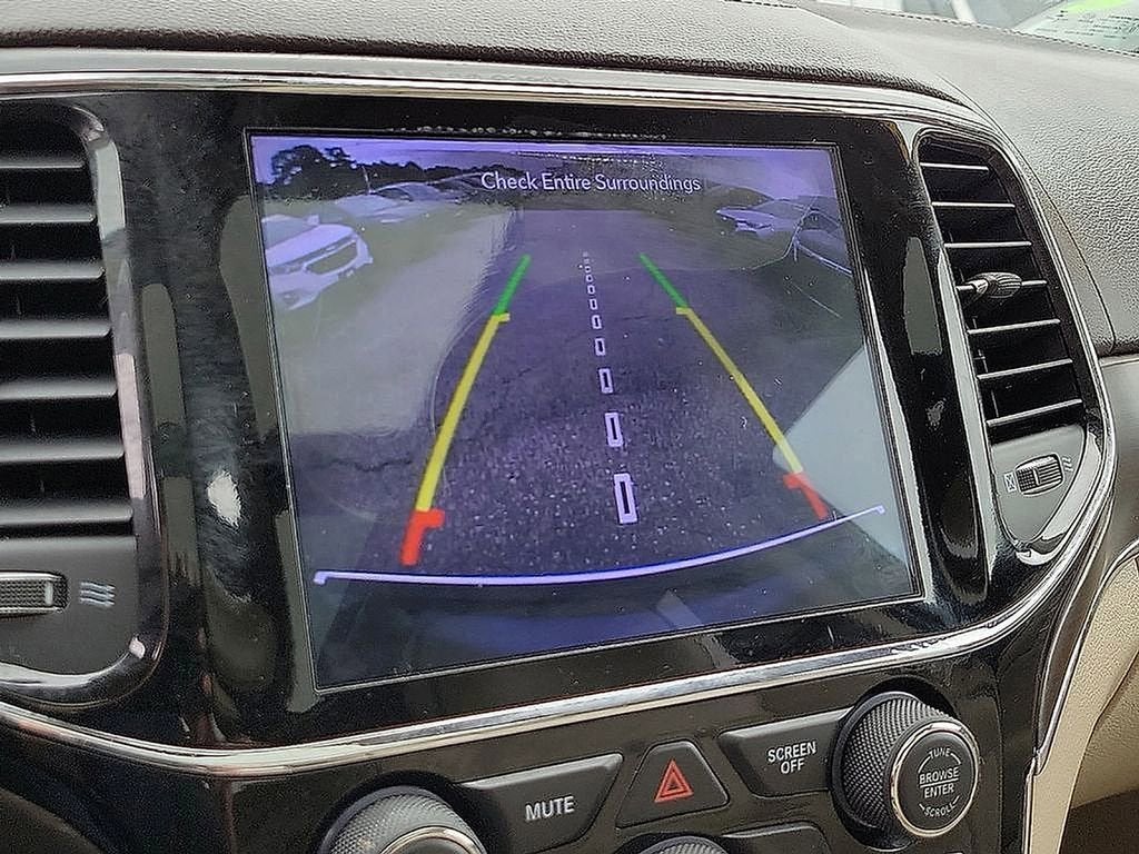 2019 Jeep Grand Cherokee Overland 4x2