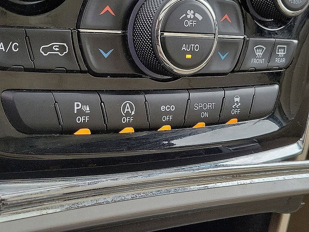 2019 Jeep Grand Cherokee Overland 4x2