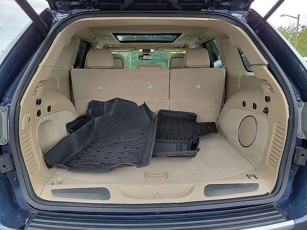 2019 Jeep Grand Cherokee Overland 4x2