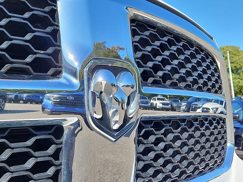 2021 RAM 1500 Classic SLT Crew Cab 4x4 6'4" Box