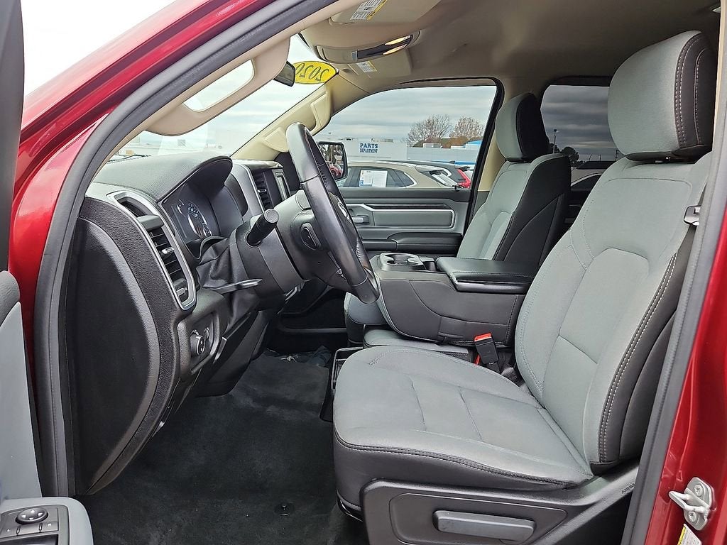 2020 RAM 1500 Big Horn Quad Cab 4x4 6'4" Box