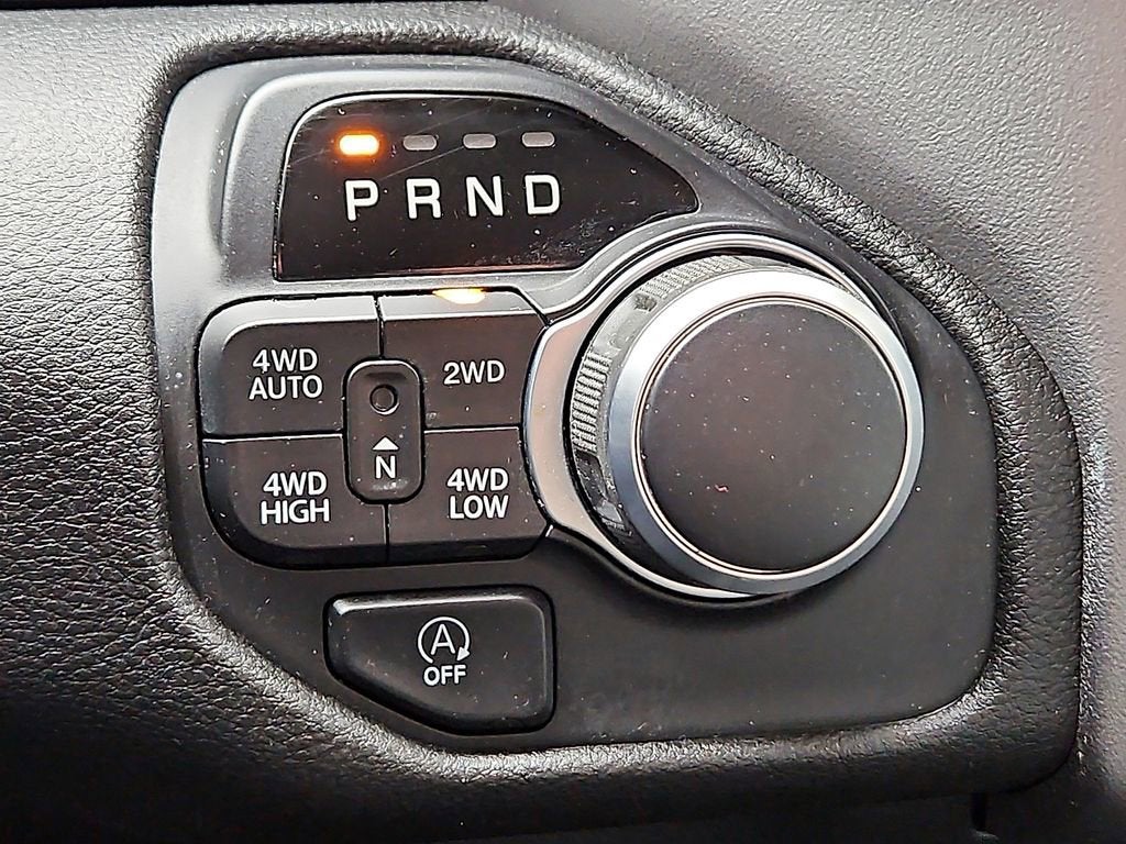 2020 RAM 1500 Big Horn Quad Cab 4x4 6'4" Box