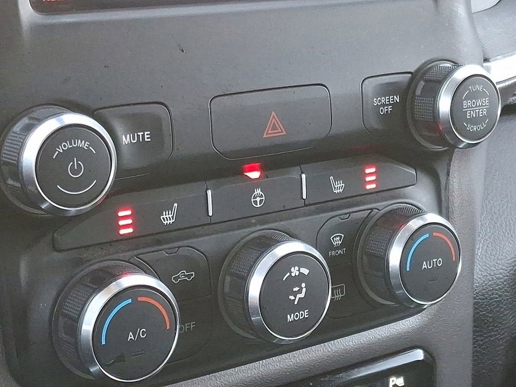 2020 RAM 1500 Big Horn Quad Cab 4x4 6'4" Box