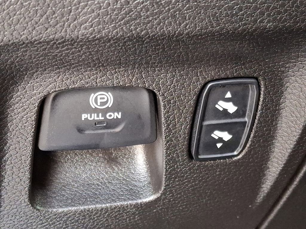 2020 RAM 1500 Big Horn Quad Cab 4x4 6'4" Box