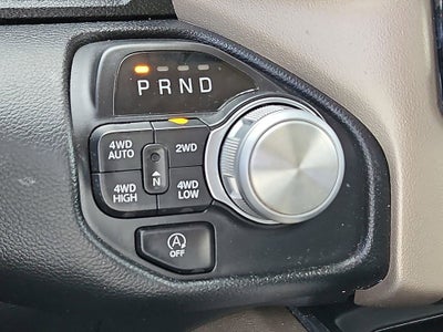 2020 RAM 1500 Laramie Crew Cab 4x4 5'7" Box