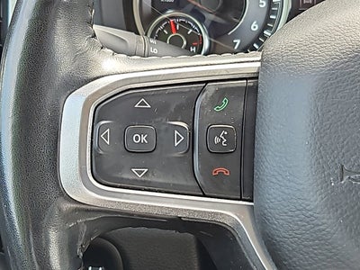 2020 RAM 1500 Laramie Crew Cab 4x4 5'7" Box