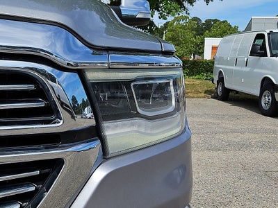 2020 RAM 1500 Laramie Crew Cab 4x4 5'7" Box