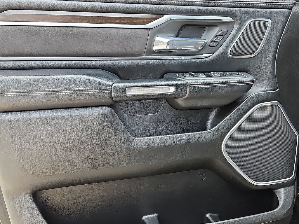 2022 RAM 1500 Laramie Crew Cab 4x4 5'7" Box