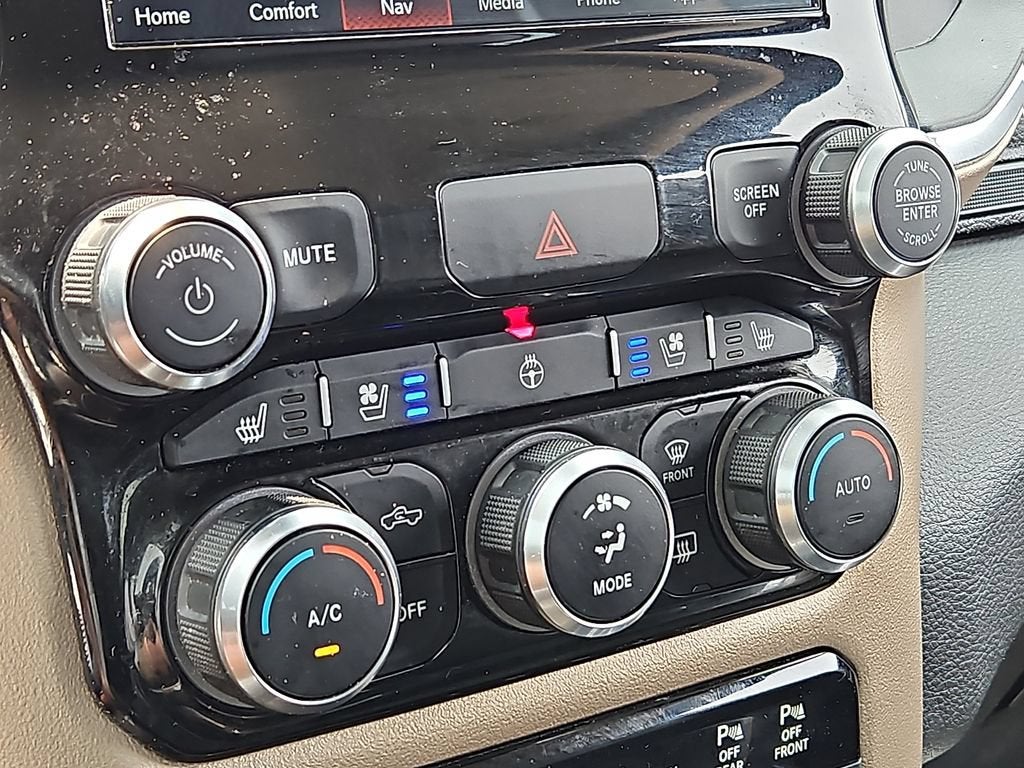 2022 RAM 1500 Laramie Crew Cab 4x4 5'7" Box