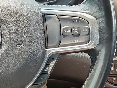 2022 RAM 1500 Laramie Crew Cab 4x4 5'7" Box