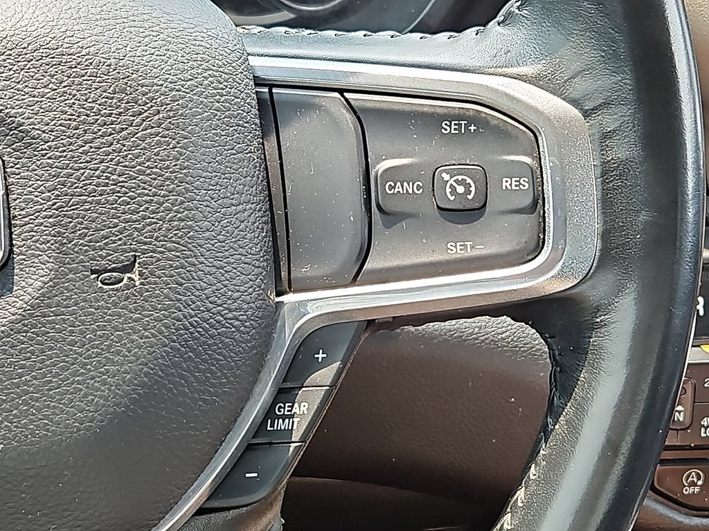 2022 RAM 1500 Laramie Crew Cab 4x4 5'7" Box