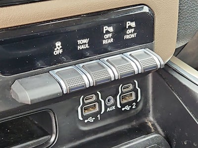 2022 RAM 1500 Laramie Crew Cab 4x4 5'7" Box