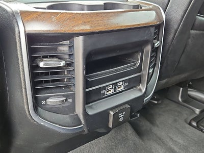 2022 RAM 1500 Laramie Crew Cab 4x4 5'7" Box