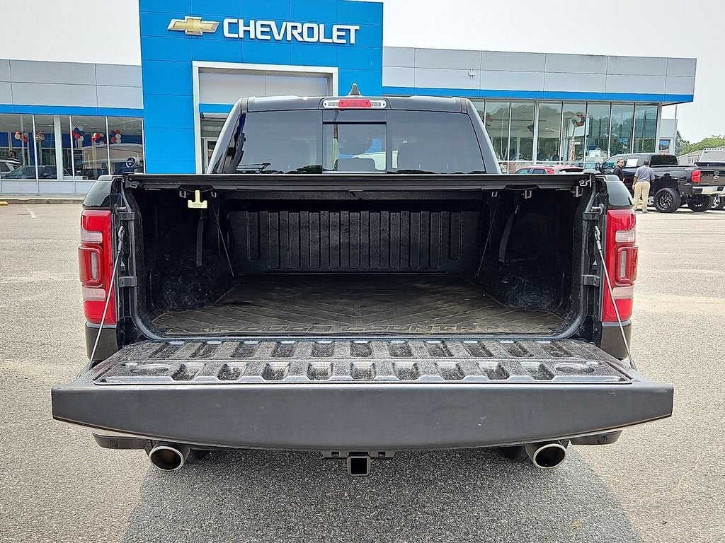 2022 RAM 1500 Laramie Crew Cab 4x4 5'7" Box