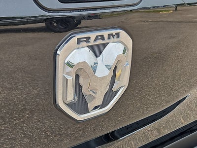 2022 RAM 1500 Laramie Crew Cab 4x4 5'7" Box