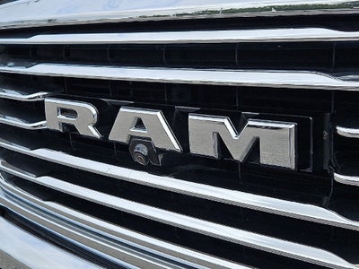 2020 RAM 1500 Laramie Longhorn Crew Cab 4x4 5'7" Box