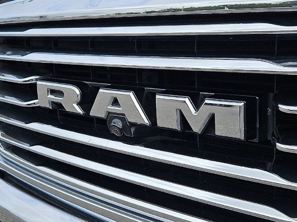2020 RAM 1500 Laramie Longhorn Crew Cab 4x4 5'7" Box