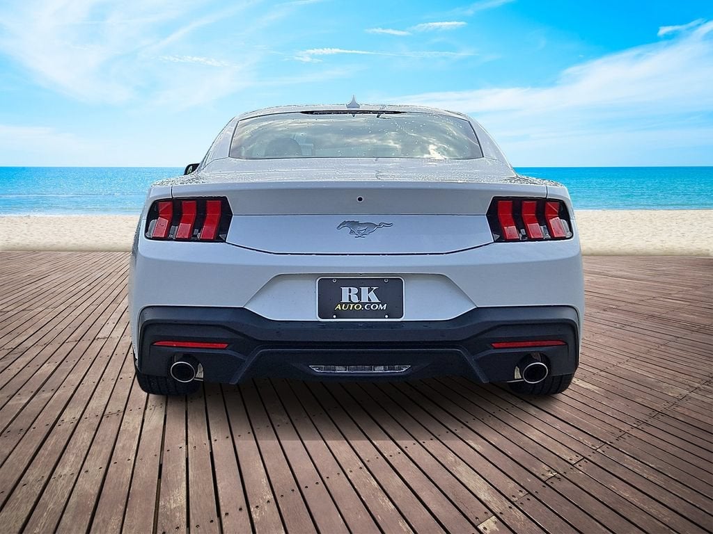 2024 Ford Mustang EcoBoost Fastback