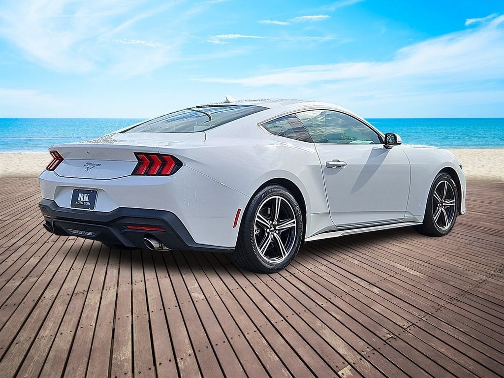 2024 Ford Mustang EcoBoost Fastback