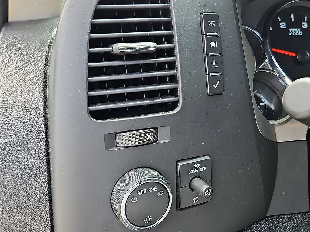 2011 Chevrolet Silverado 3500 HD DRW LT