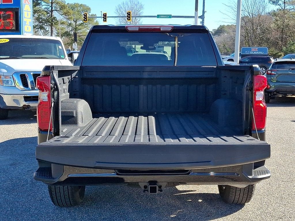 2025 Chevrolet Silverado 1500 Custom