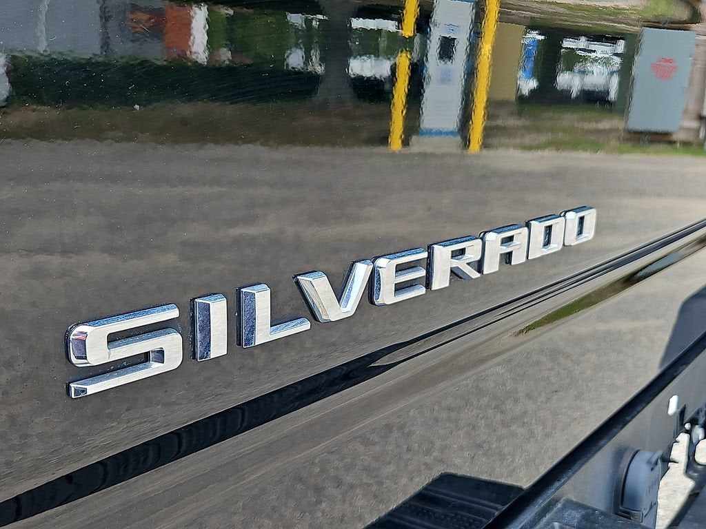 2022 Chevrolet Silverado 1500 LT (2FL)