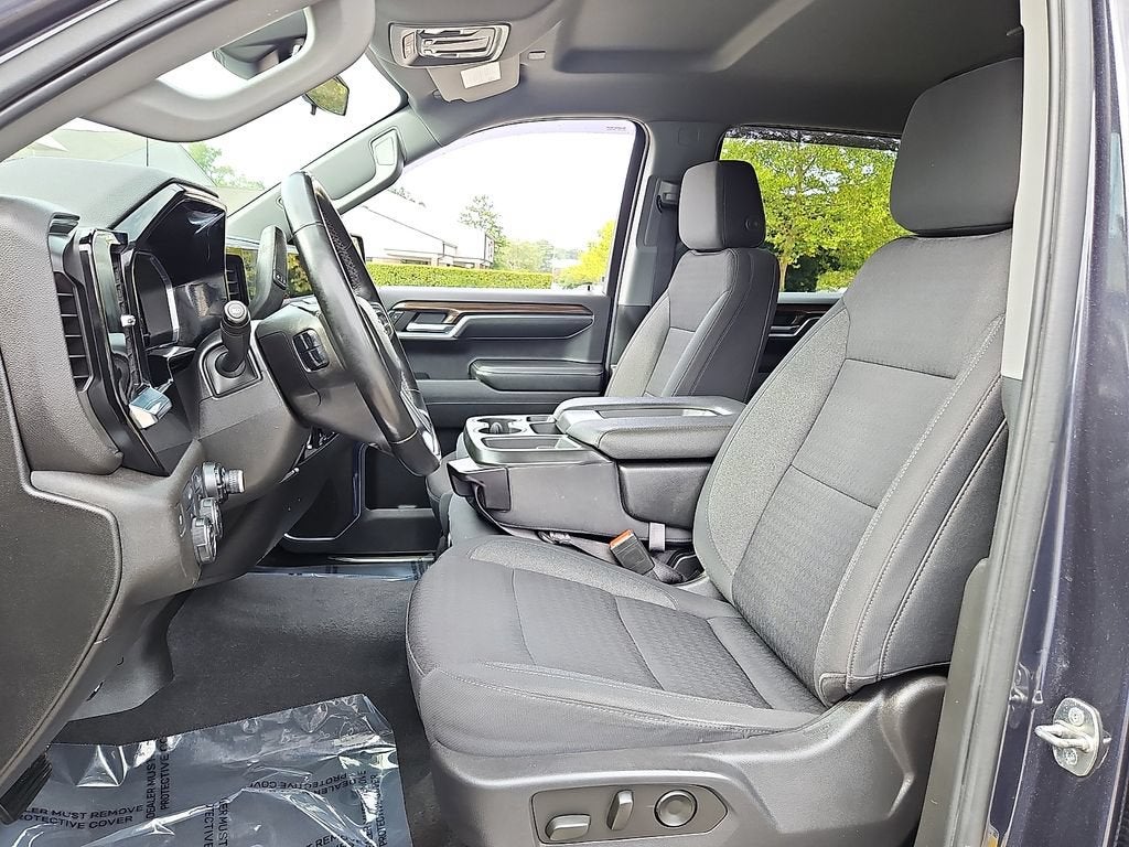 2023 Chevrolet Silverado 1500 LT (2FL)