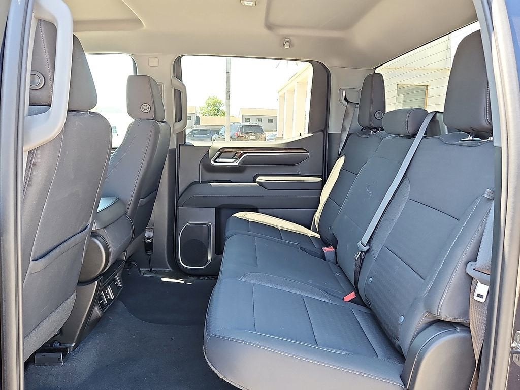 2023 Chevrolet Silverado 1500 LT - Photo 10
