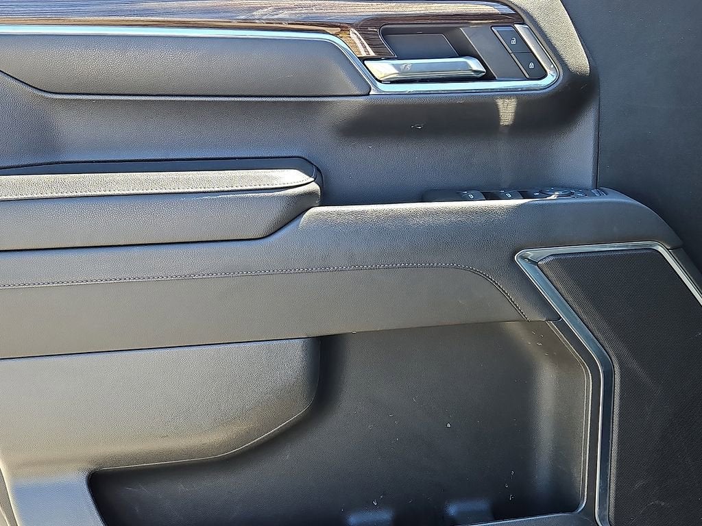 2023 Chevrolet Silverado 1500 LT - Photo 12