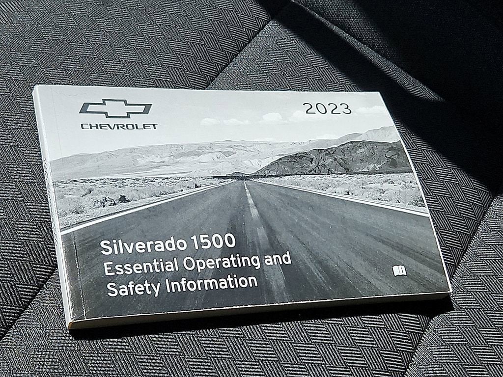 2023 Chevrolet Silverado 1500 LT - Photo 24
