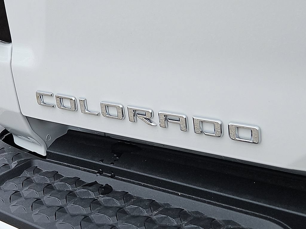 2025 Chevrolet Colorado WT/LT