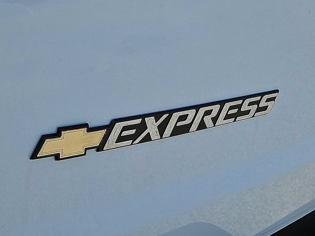 2026 Chevrolet Express Cargo WT