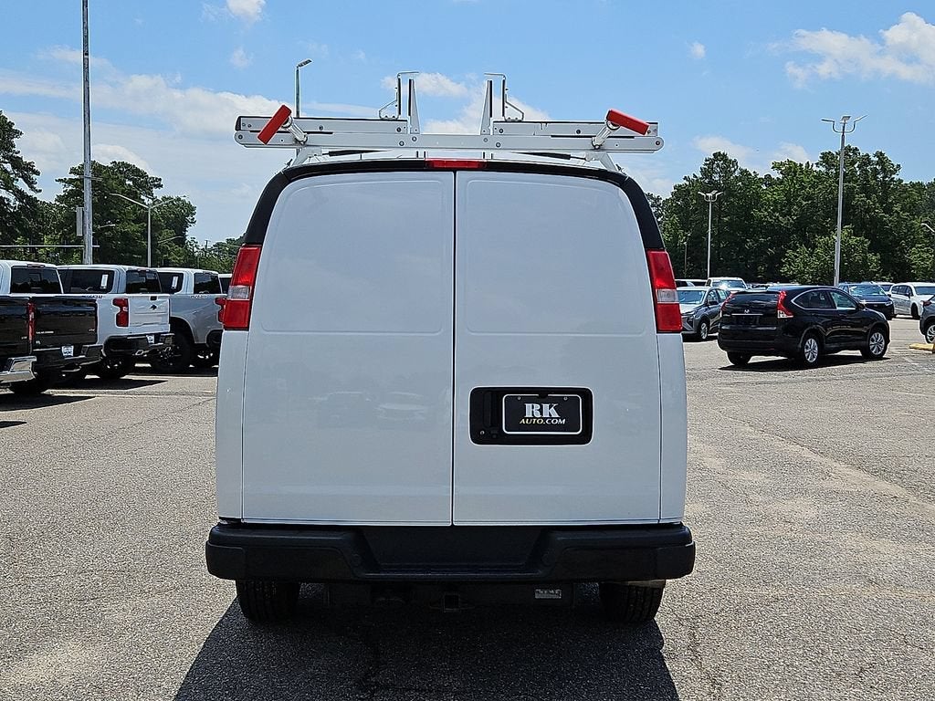 2022 Chevrolet Express Cargo 2500 WT