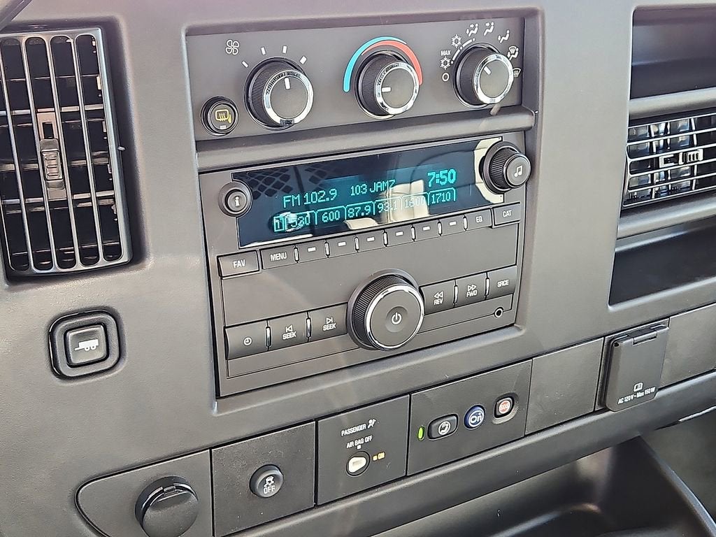 2025 Chevrolet Express Cargo 2500 WT