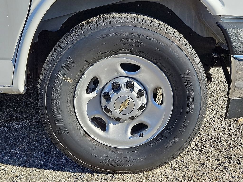 2025 Chevrolet Express Cargo 2500 WT