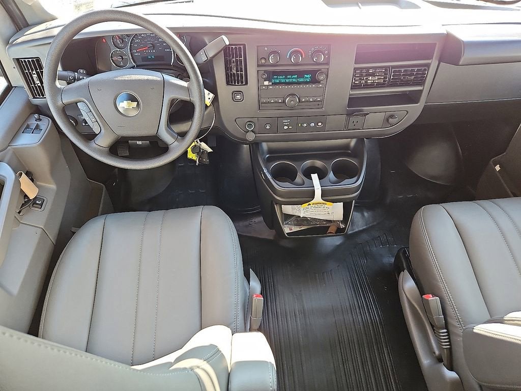 2025 Chevrolet Express Cargo 2500 WT