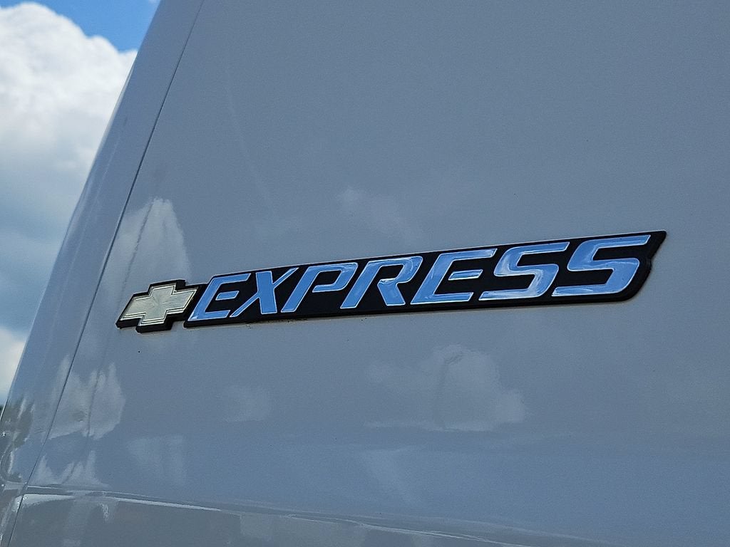 2023 Chevrolet Express Cargo 2500 WT
