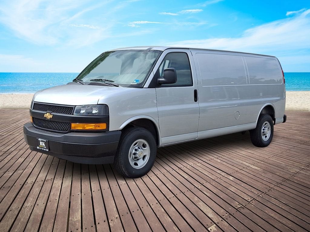 2026 Chevrolet Express Cargo WT
