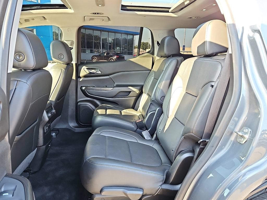 2021 GMC Acadia SLT