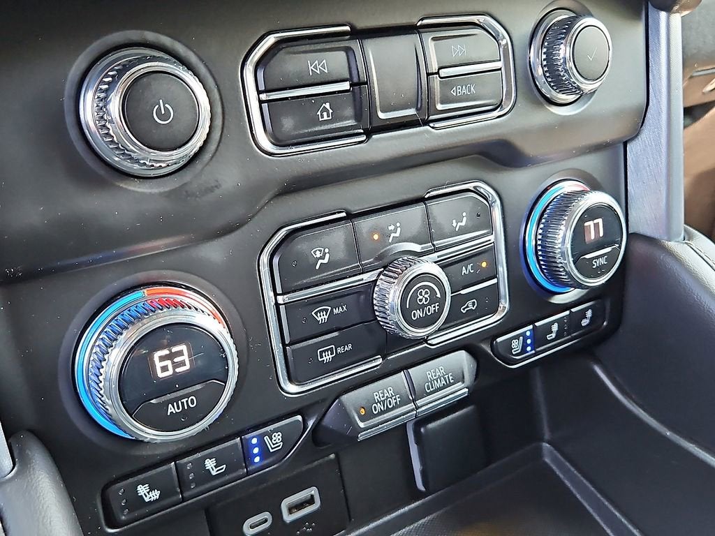 2023 GMC Yukon SLT