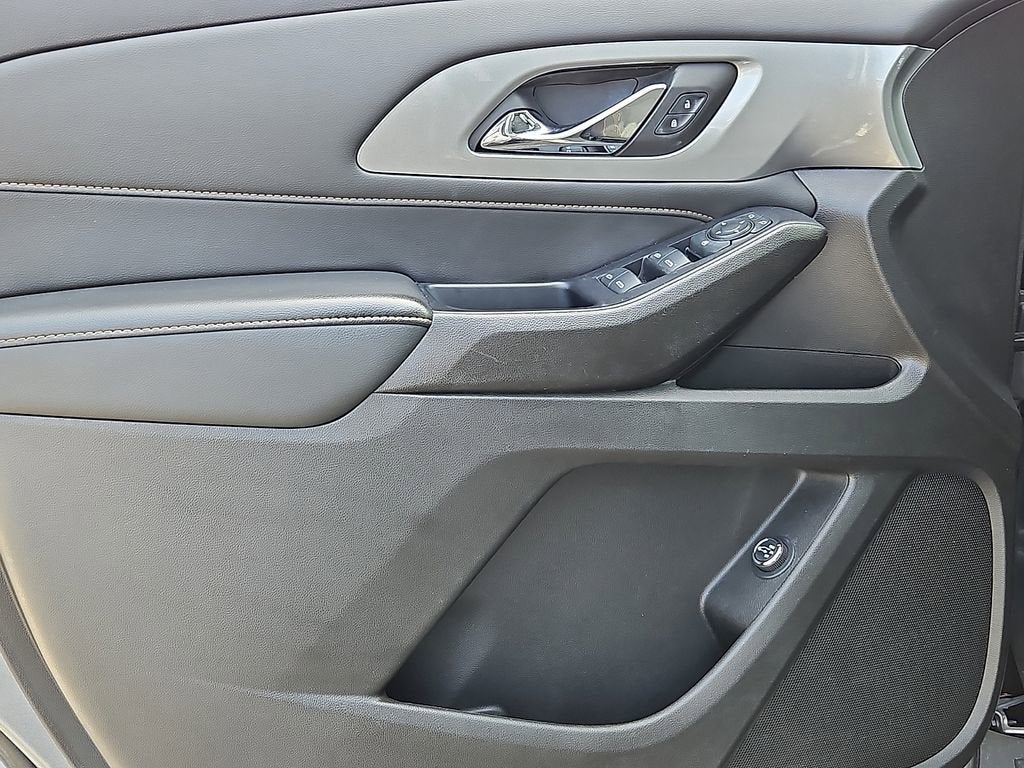 2021 Chevrolet Traverse 1LT - Photo 13