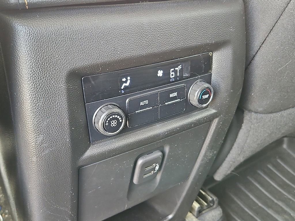 2021 Chevrolet Traverse 1LT - Photo 26