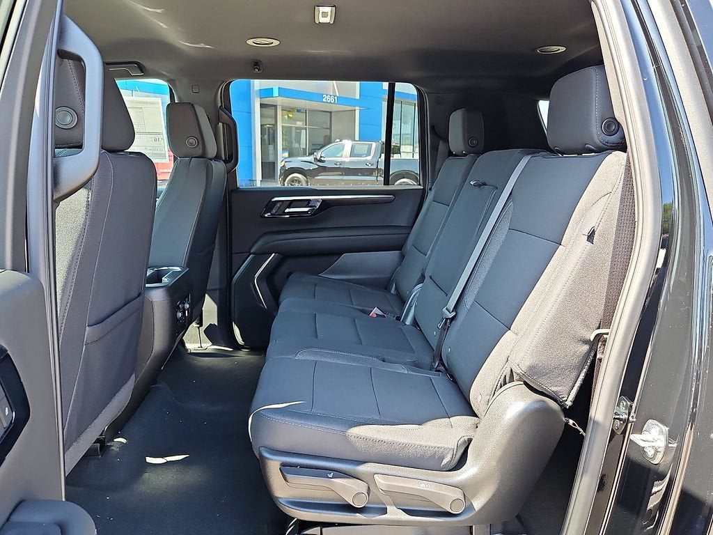 2026 Chevrolet Suburban LS - Photo 6