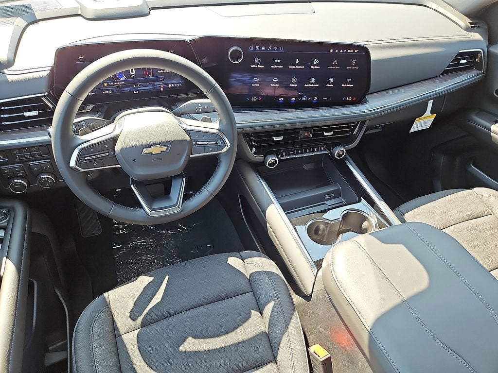 2026 Chevrolet Suburban LS - Photo 8