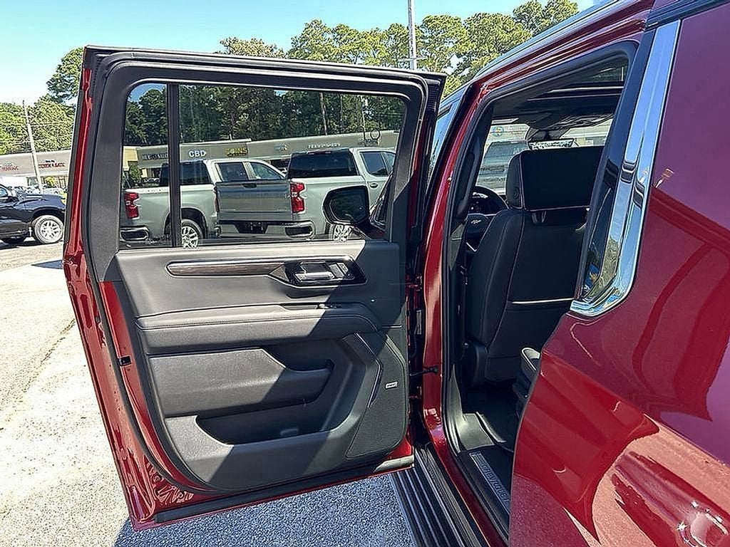 2025 Chevrolet Suburban Premier