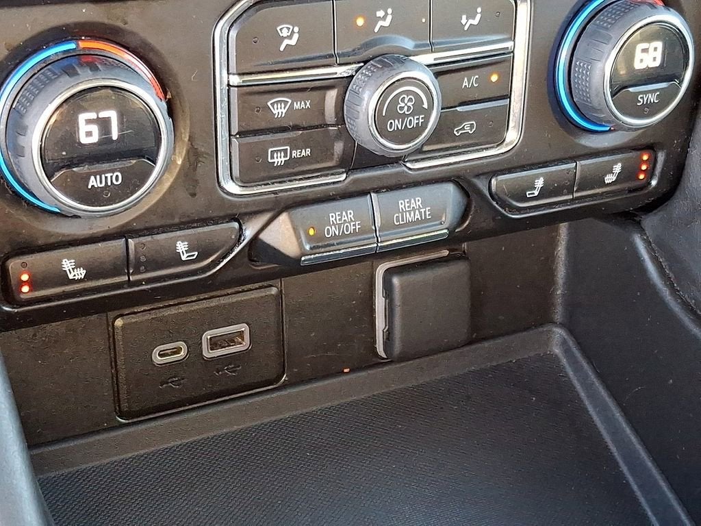 2023 Chevrolet Suburban LT