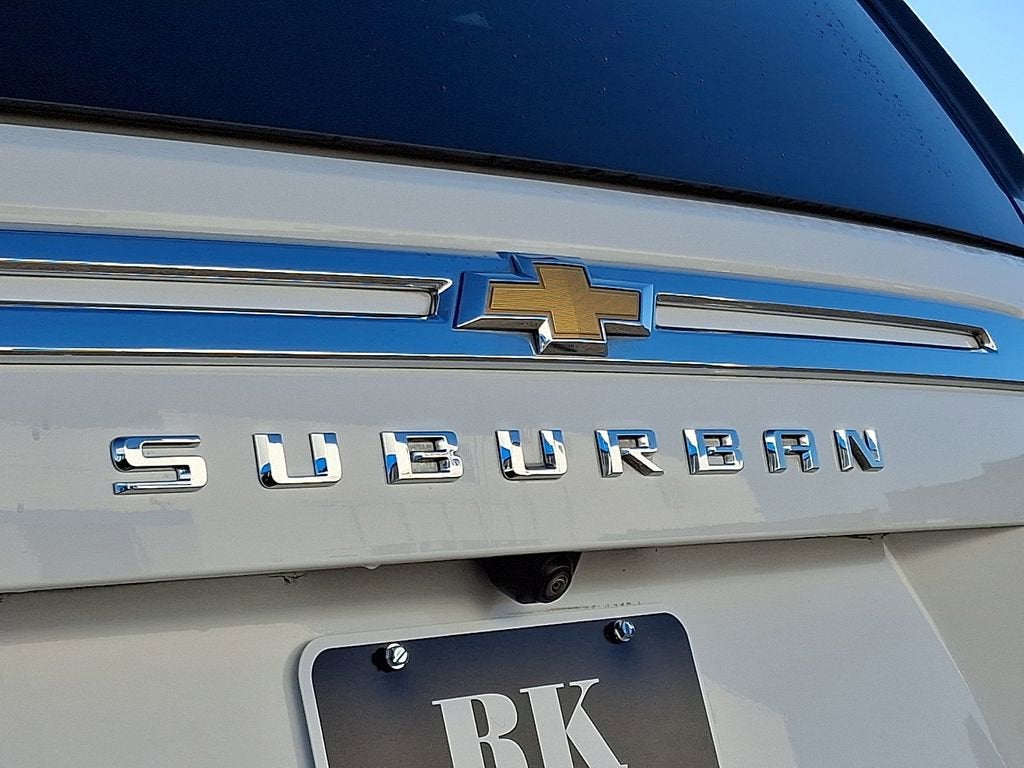 2023 Chevrolet Suburban LT