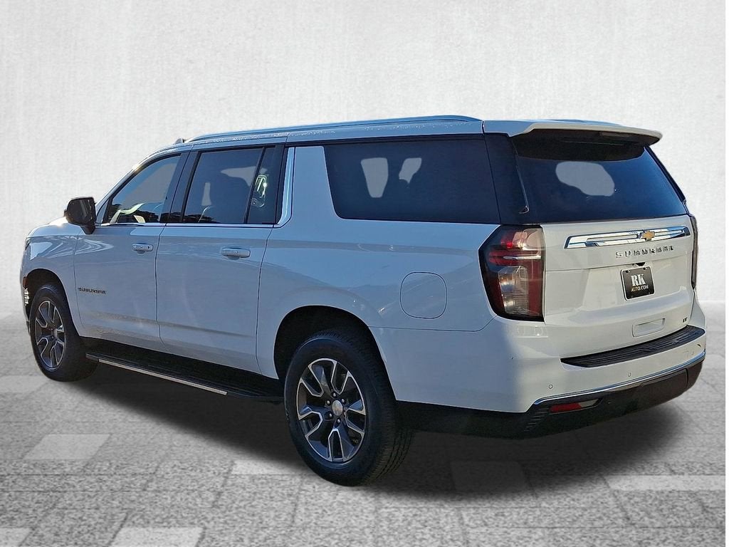 2023 Chevrolet Suburban LT